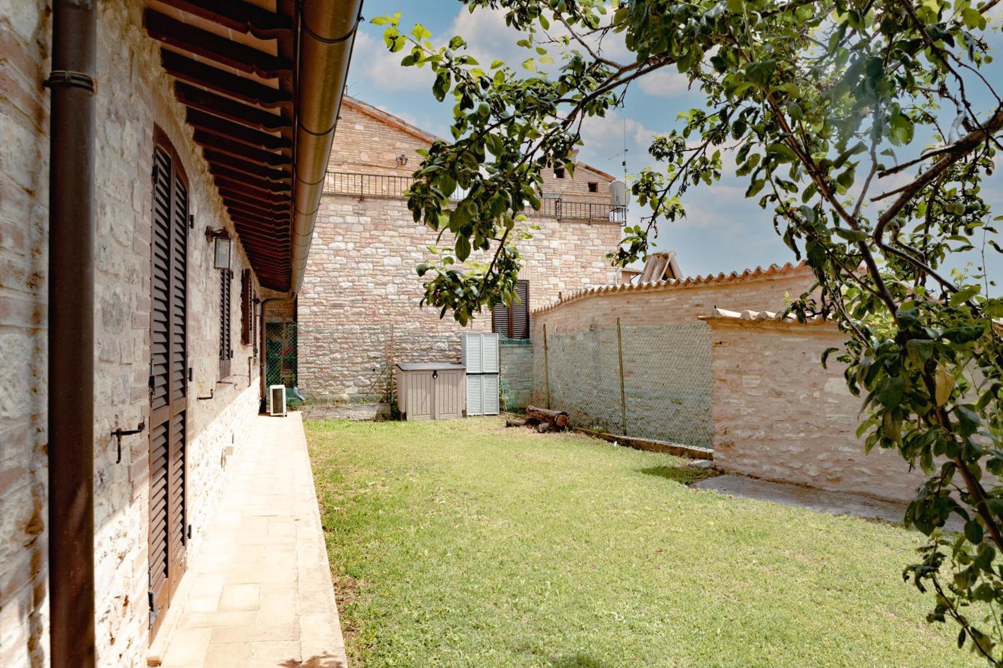 Rustic House, Con Patio E Giardino, Assisi Centro Villa Екстериор снимка